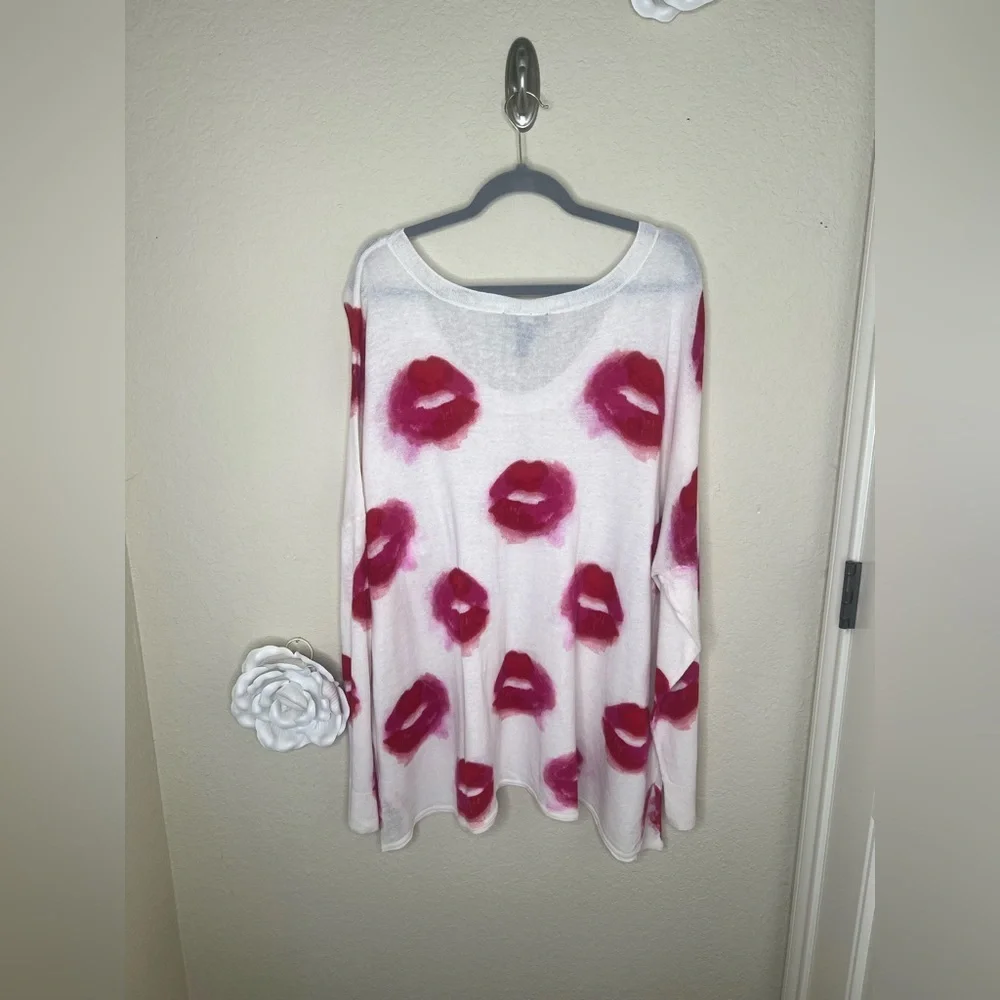 NTM: Lane Bryant Off White, Red & Pink Lipstick Lips Sweater Sz 26/28